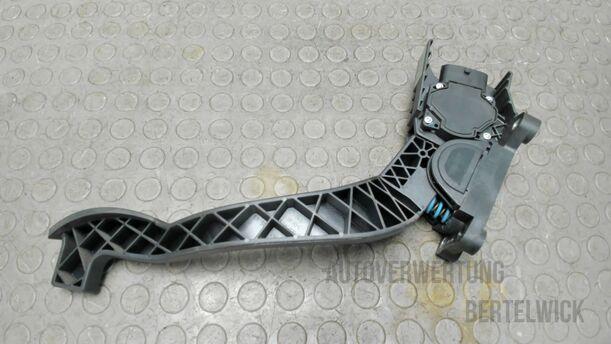 Foto: GASPEDAL ( BENZIN / SCHALTGETRIEBE ) eines Fiat Idea 1.2 16V Attraction