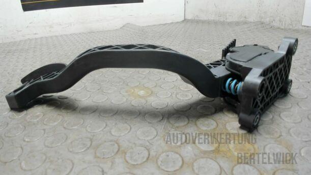 Foto: GASPEDAL ( BENZIN / SCHALTGETRIEBE ) eines Fiat Idea 1.2 16V Attraction