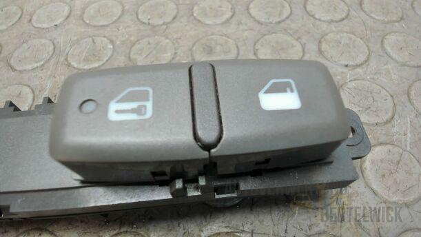 Foto: SCHALTEREINHEIT / SCHALTER ZV eines Fiat Idea 1.2 16V Attraction
