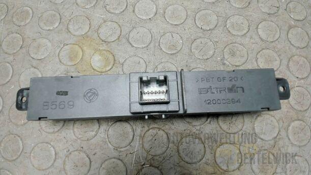 Foto: SCHALTEREINHEIT / SCHALTER ZV eines Fiat Idea 1.2 16V Attraction