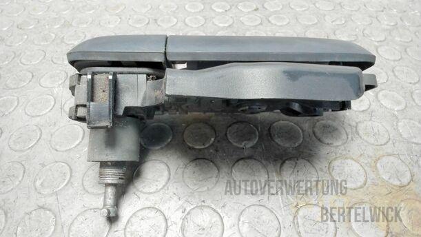 Foto: TÜRAUSSENGRIFF VORNE LINKS eines Fiat Idea 1.2 16V Attraction