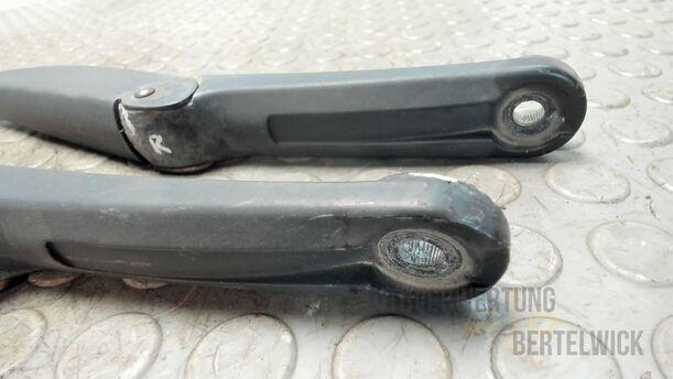 Foto: SCHEIBENWISCHERARME VORNE eines Fiat Idea 1.2 16V Attraction