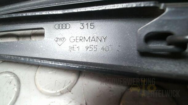 Foto: SCHEIBENWISCHERARME VORN eines Audi A4 Avant 2.0 TDI Attraction