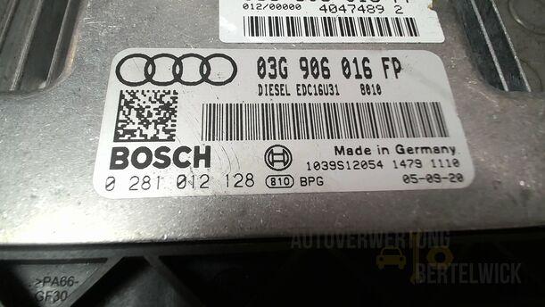 Foto: STEUERGERÄT DIESELEINSPRITZUNG/ MOTORSTEUERGERÄT eines Audi A4 Avant 2.0 TDI Attraction