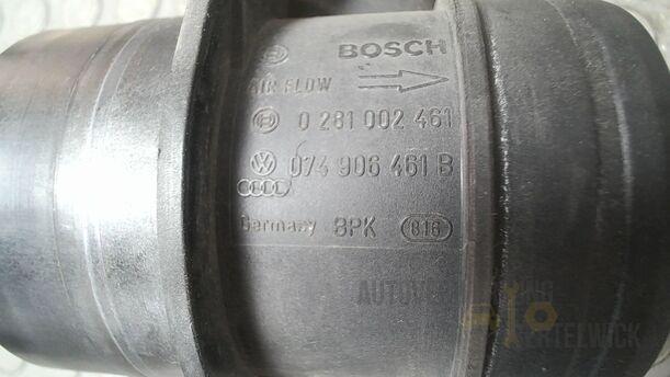 Foto: LUFTMASSENMESSER eines Audi A4 Avant 2.0 TDI Attraction