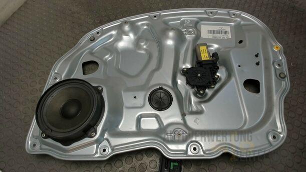 Foto: FENSTERHEBER VORNE RECHTS eines Fiat Idea 1.2 16V Attraction