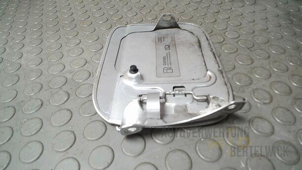 Foto: TANKKLAPPE/ TANKDECKEL eines Audi A4 Avant 2.0 TDI Attraction