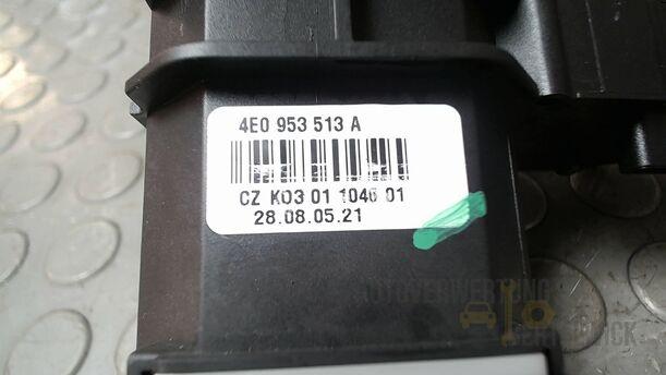 Foto: BLINKSCHALTER/ KOMBISCHALTER eines Audi A4 Avant 2.0 TDI Attraction