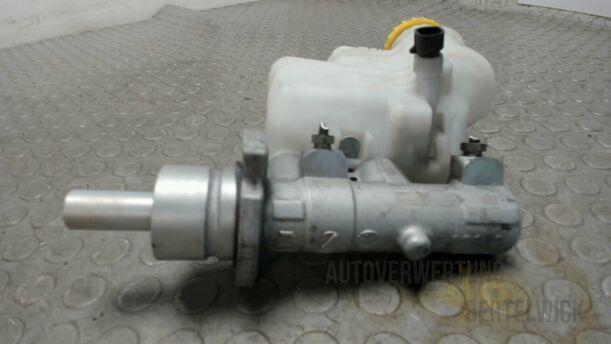 Foto: HAUPTBREMSZYLINDER eines Fiat Idea 1.2 16V Attraction