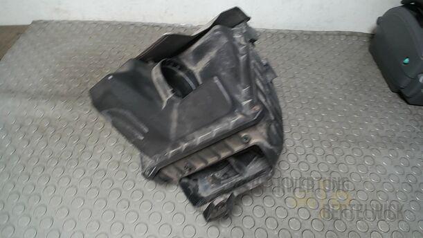 Foto: LUFTFILTERKASTEN eines Audi A4 Avant 2.0 TDI Attraction