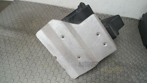 Foto: LUFTFILTERKASTEN eines Audi A4 Avant 2.0 TDI Attraction