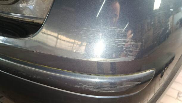 Foto: STOSSFÄNGER / STOßSTANGE HINTEN eines Opel Corsa 1.0 12V Attraction