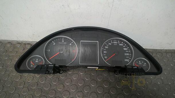 Foto: TACHOEINHEIT/ KOMBIINSTRUMENT eines Audi A4 Avant 2.0 TDI Attraction
