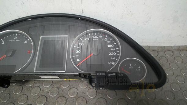 Foto: TACHOEINHEIT/ KOMBIINSTRUMENT eines Audi A4 Avant 2.0 TDI Attraction