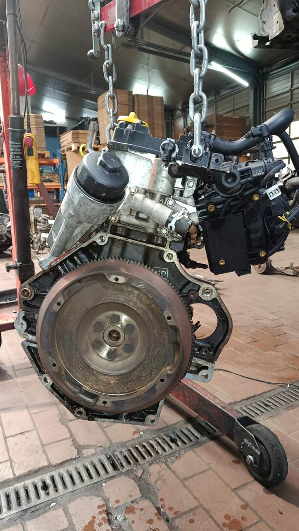 Foto: MOTOR ( Z10XEP ) eines Opel Corsa 1.0 12V Attraction