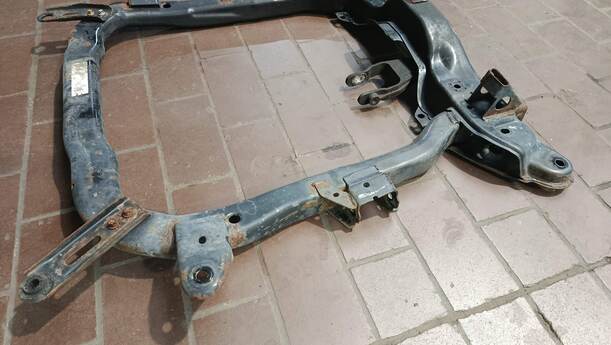 Foto: VORDERACHSTRÄGER / VORDERACHSE eines Opel Corsa 1.0 12V Attraction