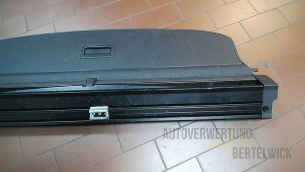 Foto: LADERAUMABDECKUNG MIT GEPÄCKNETZ eines Audi A4 Avant 2.0 TDI Attraction