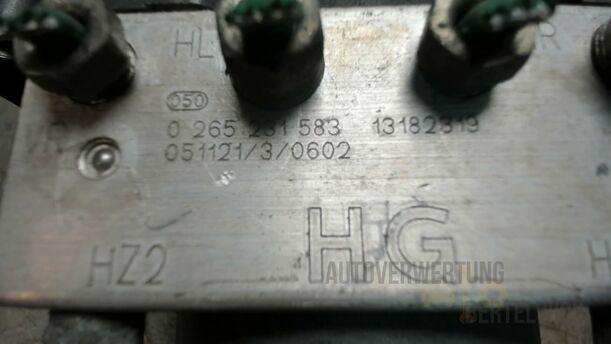 Foto: HAUPTBREMSAGGREGAT ABS eines Opel Corsa 1.0 12V Attraction