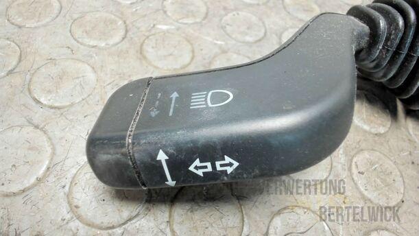 Foto: BLINKERSCHALTER / KOMBISCHALTER eines Opel Corsa 1.0 12V Attraction