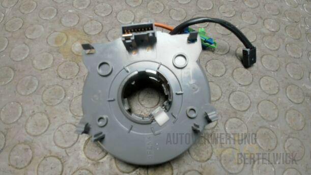 Foto: WICKELFEDER / SCHLEIFRING / KONTAKTPLATTE eines Opel Corsa 1.0 12V Attraction