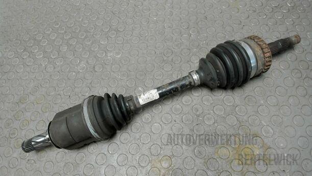 Foto: ANTRIEBSWELLE LINKS ( MANSCHETTE ERNEUERN ) eines Opel Corsa 1.0 12V Attraction
