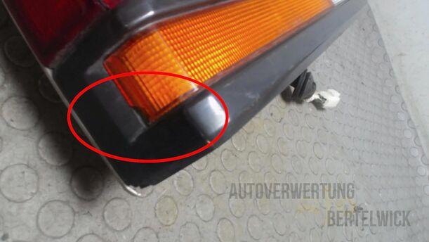 Foto: HECKLEUCHTE / RÜCKLICHT LINKS eines Nissan Laurel 2,8D
