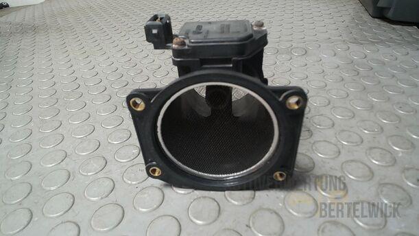 Foto: LUFTMASSENMESSER eines Audi A4 Avant 1.8 Special