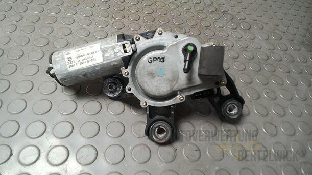 Foto: SCHEIBENWISCHERMOTOR HINTEN ( AVANT ) eines Audi A4 Avant 1.8 Special