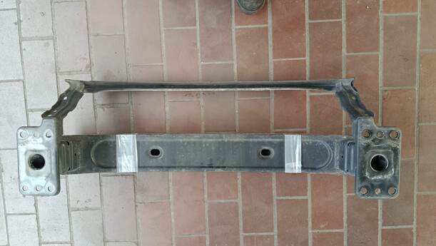 Foto: VERSTÄRKUNG VORN eines Fiat Grande Punto 1.2 8V Special