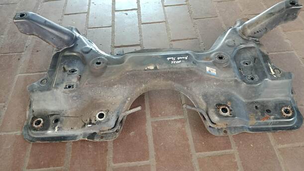 Foto: VORDERACHSE/ ACHSE VORN eines Fiat Grande Punto 1.2 8V Special