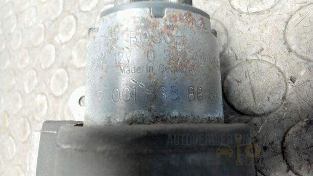 Foto: UMWÄLZPUMPE HEIZUNG eines Mercedes-Benz E 270 T CDI Special
