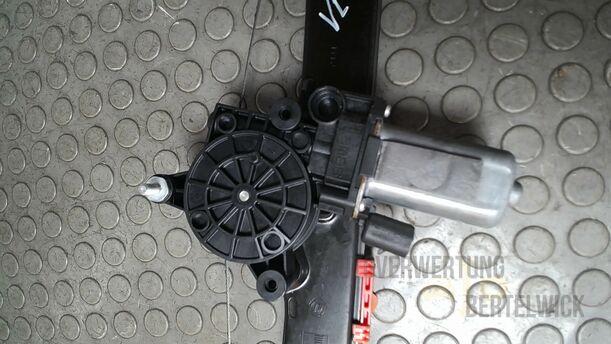 Foto: FENSTERHEBER ELEKTRISCH LINKS ( 2/3 TÜRER ) eines Fiat Grande Punto 1.2 8V Special