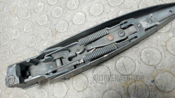 Foto: SCHEIBENWISCHERARM HINTEN eines Mercedes-Benz E 270 T CDI Special