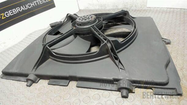 Foto: ELEKTROLÜFTER eines Mercedes-Benz E 270 T CDI Special