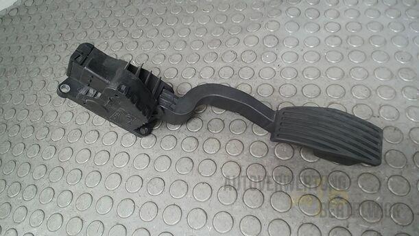Foto: GASPEDAL eines Fiat Grande Punto 1.2 8V Special