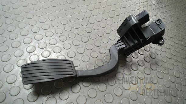 Foto: GASPEDAL eines Fiat Grande Punto 1.2 8V Special