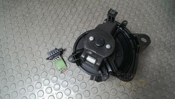 Foto: HEIZUNGSGEBLÄSE eines Fiat Grande Punto 1.2 8V Special