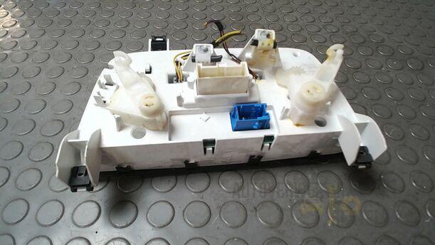 Foto: HEIZUNGSBETÄTIGUNG eines Fiat Grande Punto 1.2 8V Special