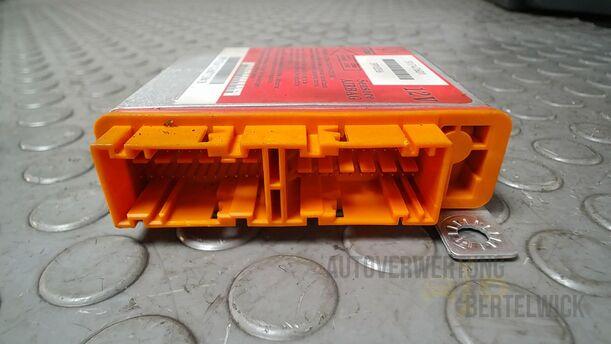 Foto: STEUERGERÄT AIRBAG/ AIRBAGSTEUERGERÄT eines Fiat Grande Punto 1.2 8V Special