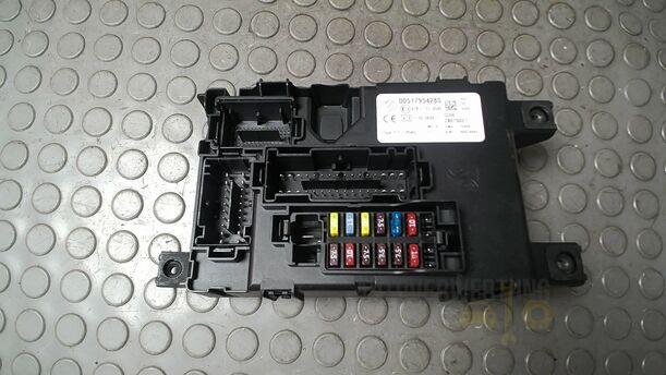 Foto: SICHERUNGSKASTEN/ BODY CONTROL MODUL eines Fiat Grande Punto 1.2 8V Special