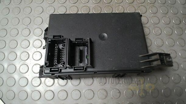 Foto: SICHERUNGSKASTEN/ BODY CONTROL MODUL eines Fiat Grande Punto 1.2 8V Special
