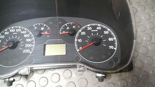 Foto: TACHOEINHEIT/ KOMBIINSTRUMENT eines Fiat Grande Punto 1.2 8V Special