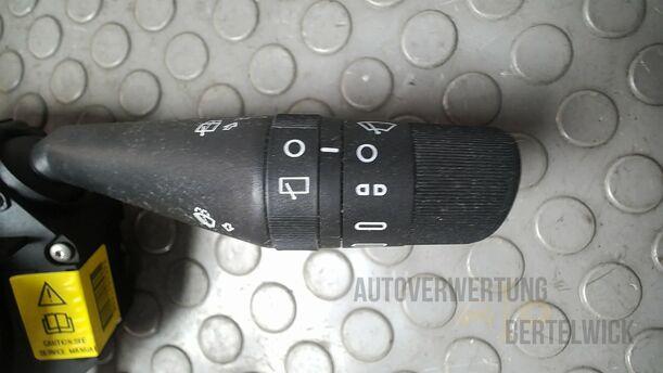 Foto: KOMBISCHALTER/ LENKSTOCKSCHALTER eines Fiat Grande Punto 1.2 8V Special