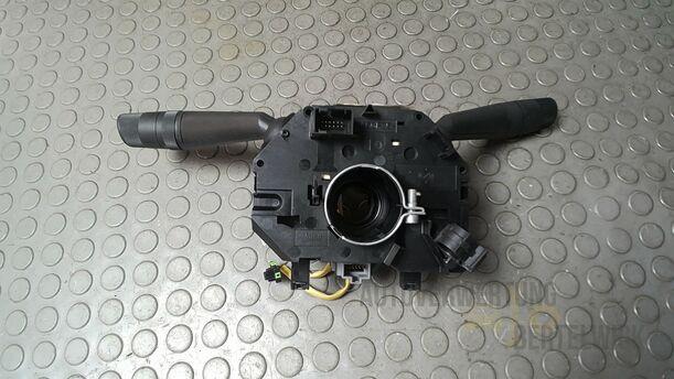 Foto: KOMBISCHALTER/ LENKSTOCKSCHALTER eines Fiat Grande Punto 1.2 8V Special
