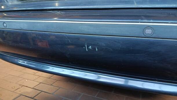 Foto: STOSSFÄNGER / STOßSTANGEN HINTEN eines BMW 523i Special