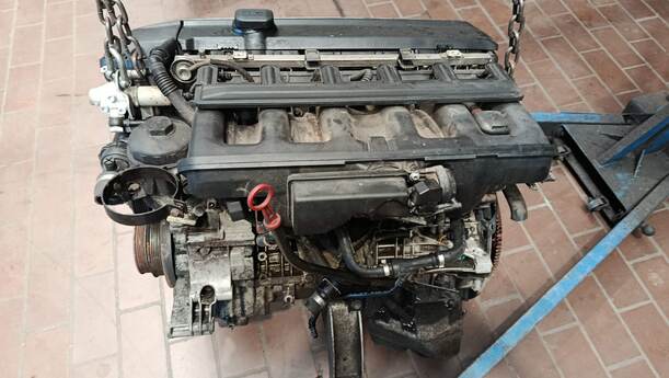 Foto: MOTOR ( M52 256S4 ) eines BMW 523i Special