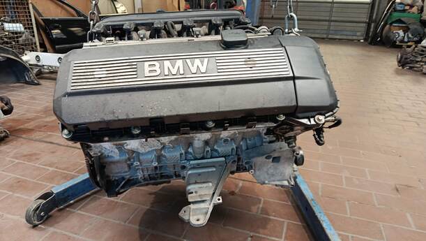 Foto: MOTOR ( M52 256S4 ) eines BMW 523i Special