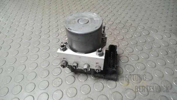 Foto: Hauptbremsaggregat ABS eines Fiat Grande Punto 1.2 8V Special