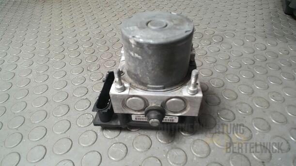 Foto: Hauptbremsaggregat ABS eines Fiat Grande Punto 1.2 8V Special