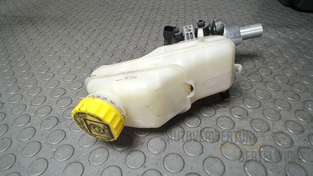 Foto: HAUPTBREMSZYLINDER eines Fiat Grande Punto 1.2 8V CL